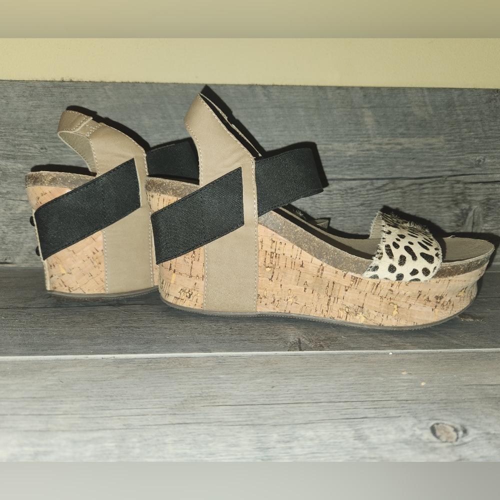 Corkys leopard wedge